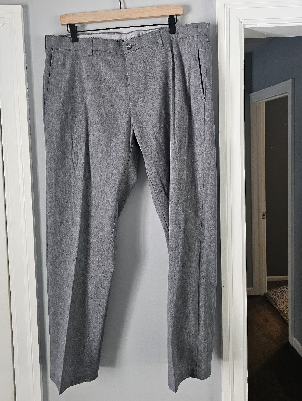 Haggar Gray Pleated Men's Dress Pants
